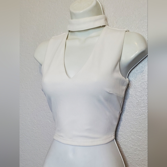 ๐5/$25 Banjul White Sleeveless Choker Neck Fitted Crop Tank Top Size Small - Picture 4 of 7